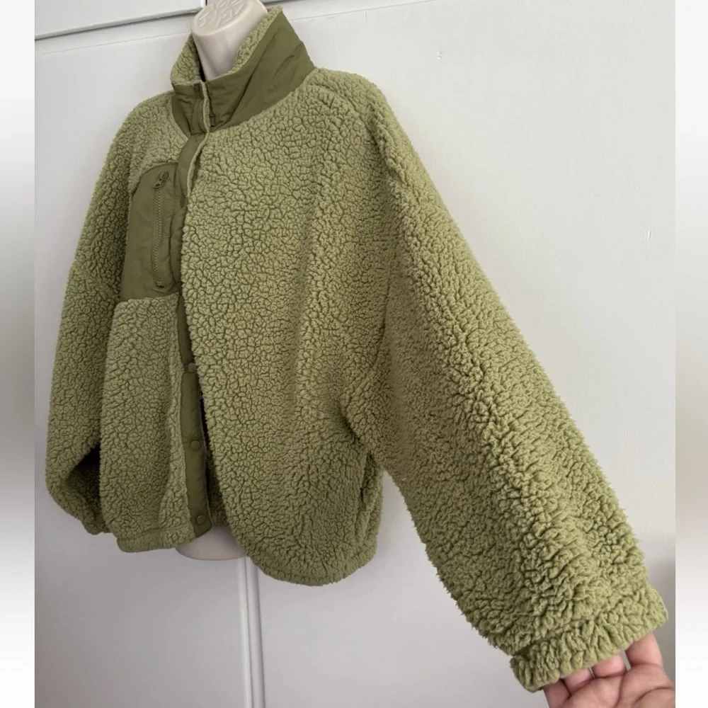 Gently Worn Pacsun Oversized Medium Olive Green Snap Up Sherpa Jacket - Picture 3 of 12